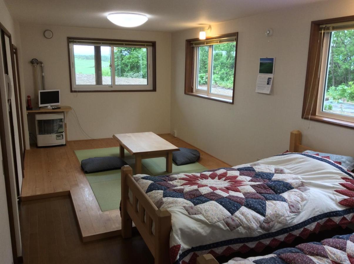 Woody Life Villa Kamifurano Værelse billede